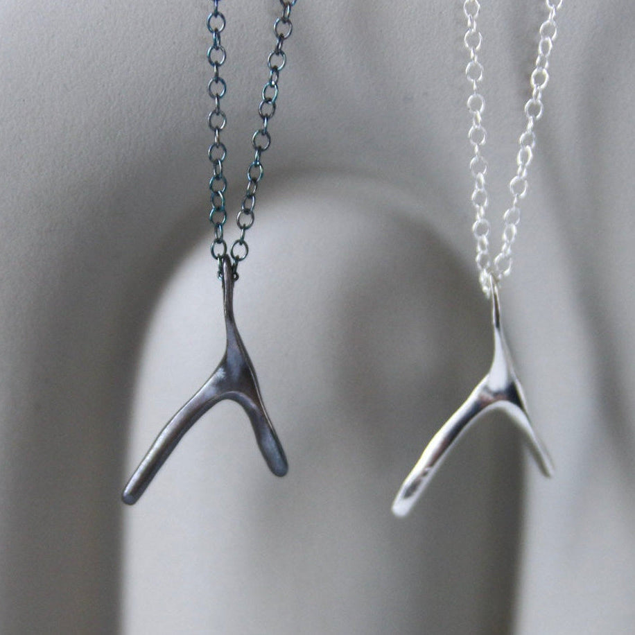 Wishbone hálsmen