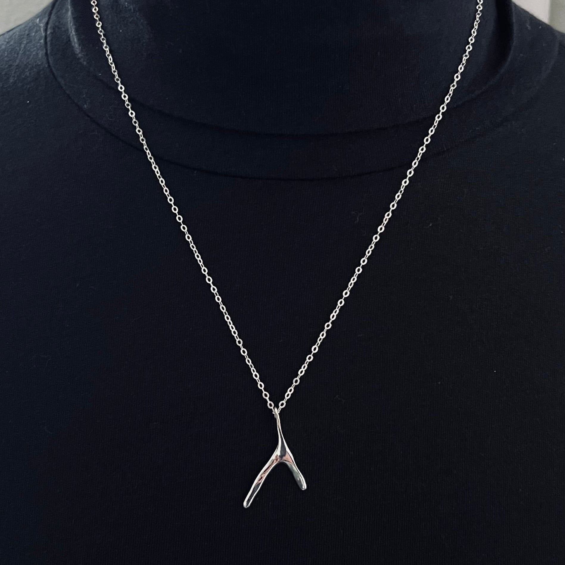 Wishbone hálsmen