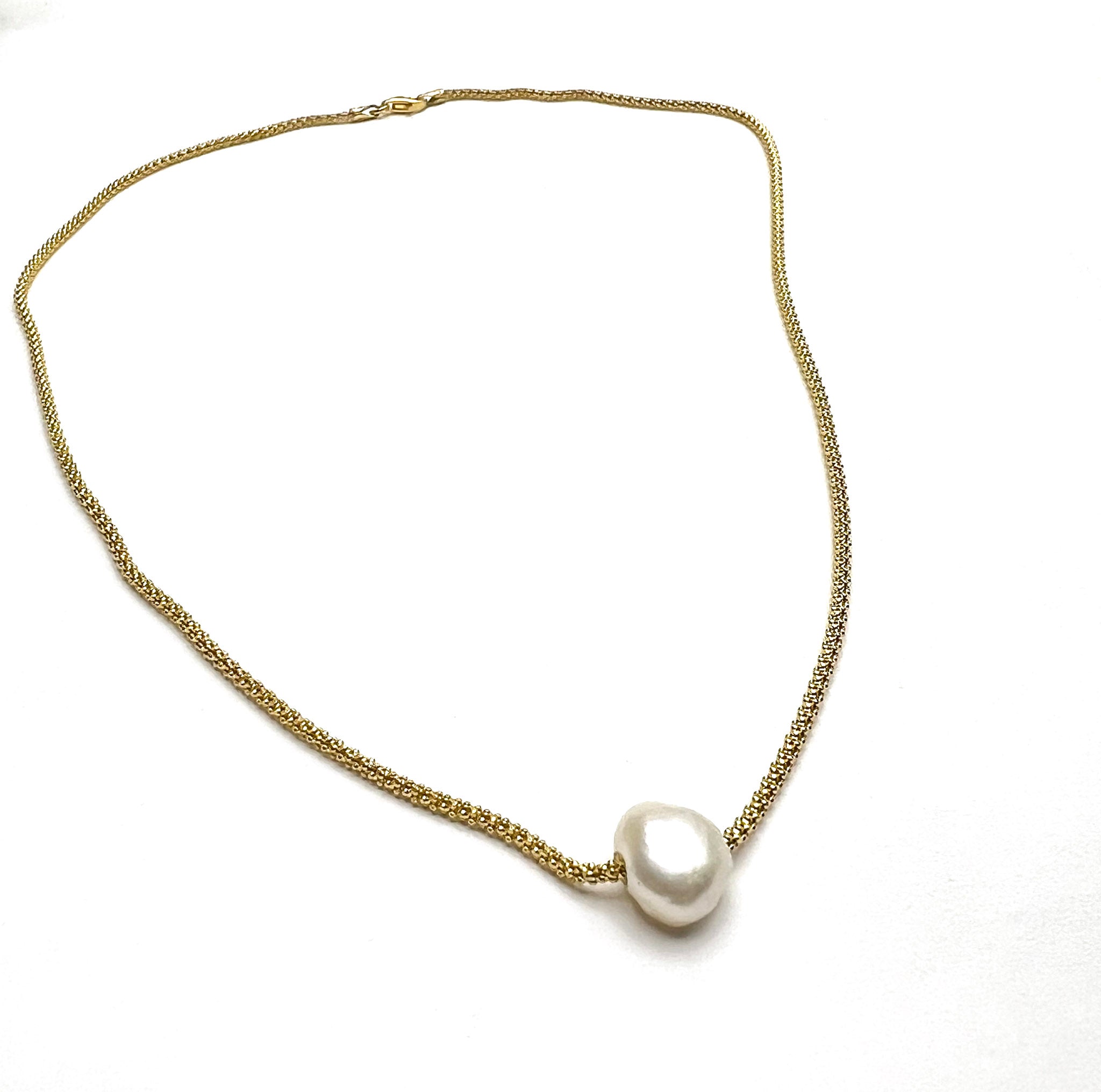 Gyllt popcorn keðja með ferskvatnsperlu