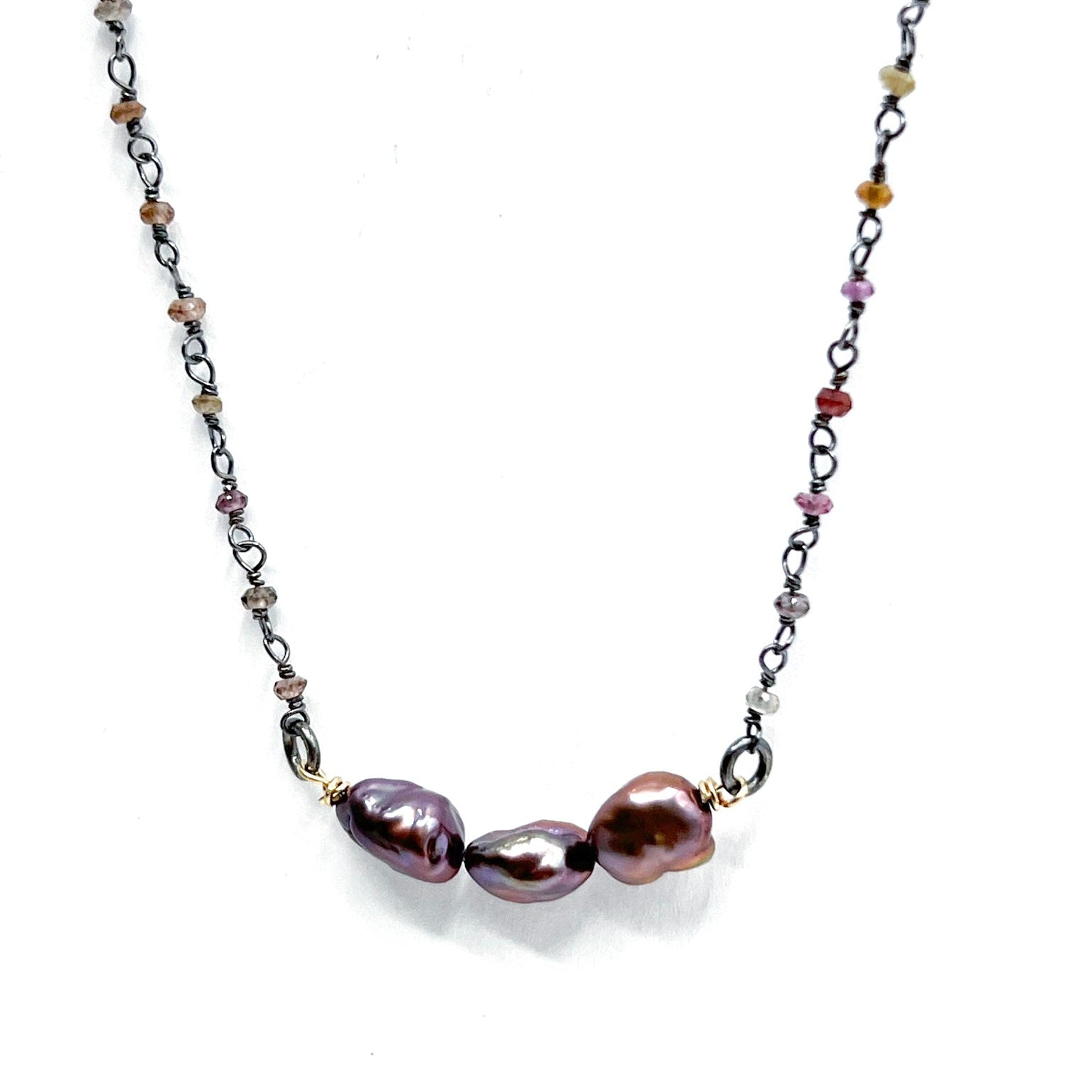 Perlumen með sapphire steinum